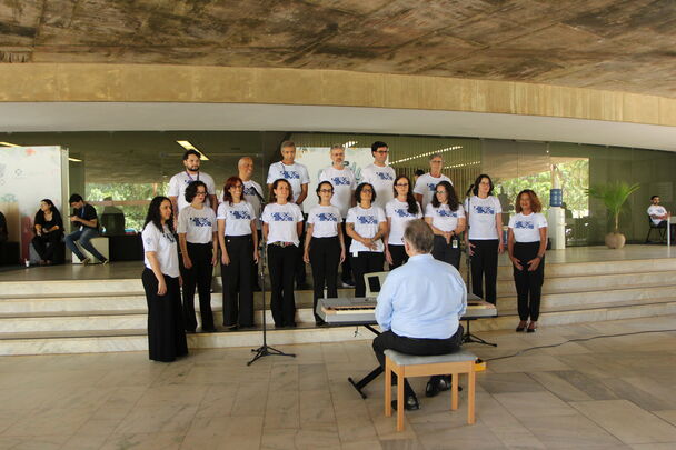 Coral do Sindy celebra dois anos como espaço de convivência, música e bem-estar no MRE