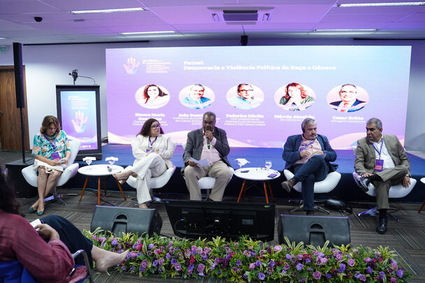 Democracia e Diversidade: Painel de Encerramento Debate Violência Política de Raça e Gênero