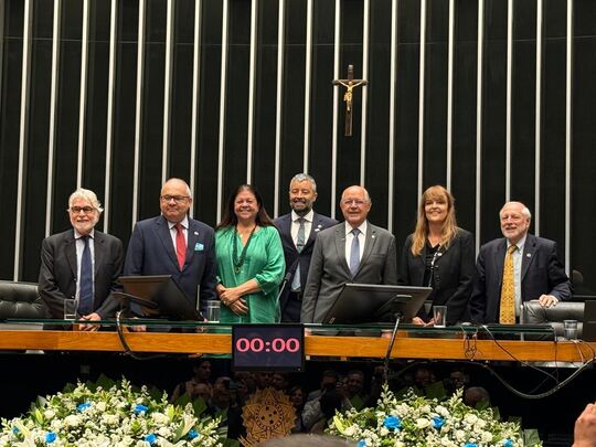 Sinditamaraty participa de sessão solene em celebração aos 35 anos da ADB Sindical